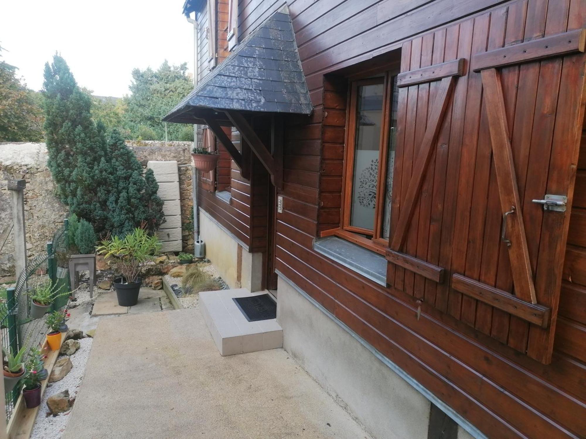 Le Petit Chalet: Cozy Apartment Near Old Town with Breakfast Le Mans Exterior photo